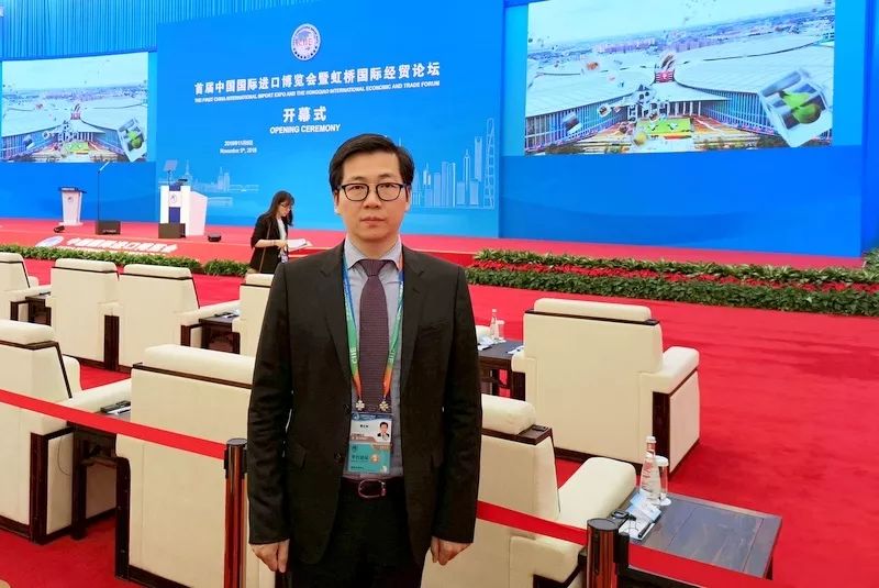 <a href=http://m.trip-tour.cn target=_blank class=infotextkey>雙良</a>第一視角帶您走入“進(jìn)博會(huì)”首日